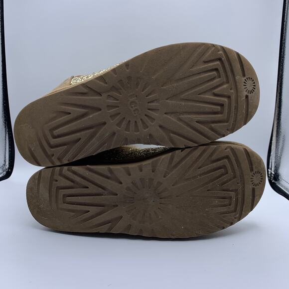 UGG AUSTRALIA women's gold sparkle Classic Mini Bow Cosmos sheepskin boot SZ 9 - Picture 8 of 15